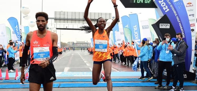 N Kolay İstanbul Yarı Maratonu’nda dünya rekoru