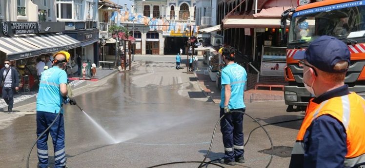 Adalar’da yaz temizliği